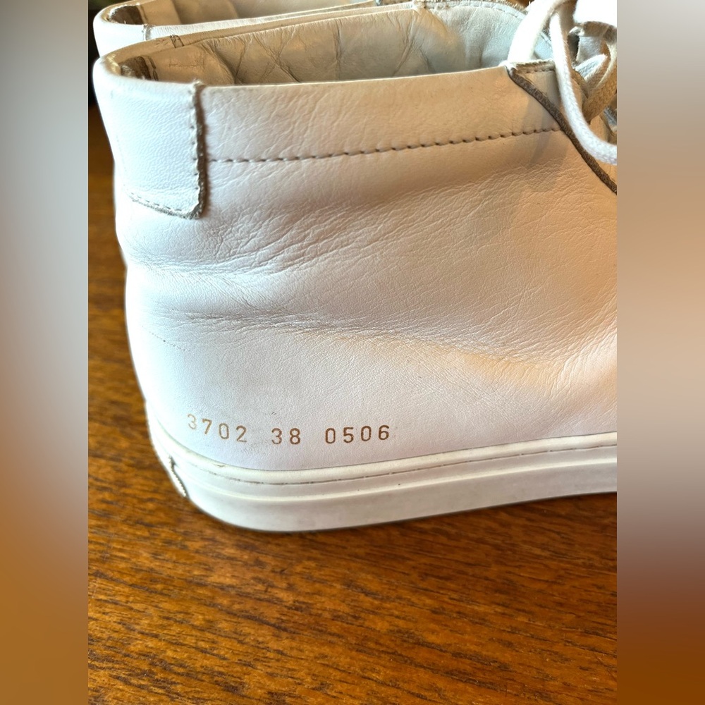 COMMON PROJECTS
Original Achilles Mid Sneakers in White. Size 38 Women’s. - Picture 4 of 9